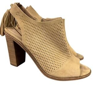 Gianni Bini Womens Leather Suede Chunky Heels Fringe Perforated Sandals Shoes 10